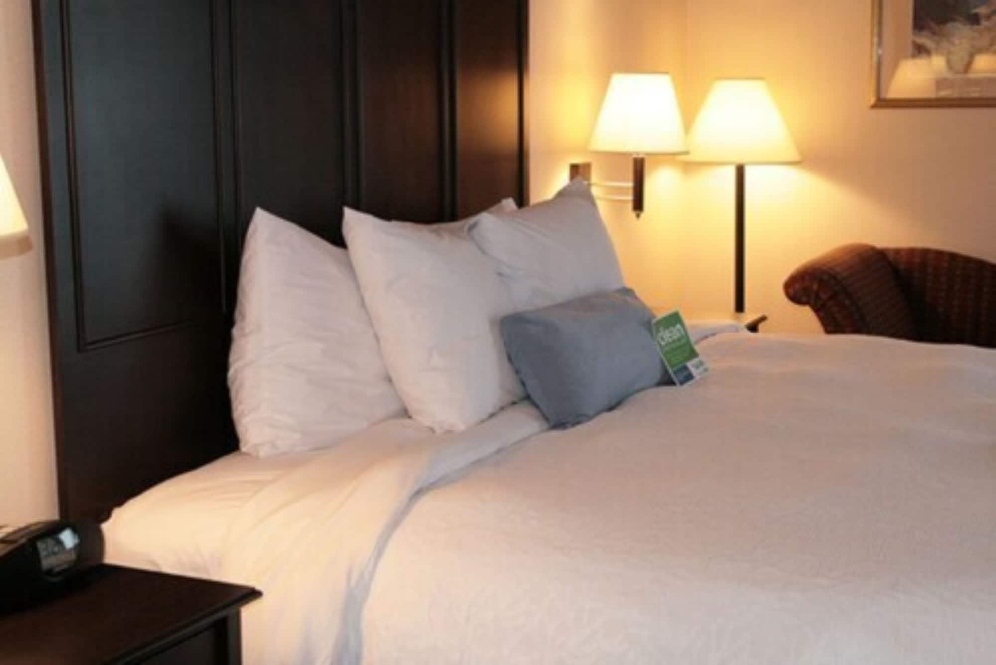 Country Inn & Suites By Radisson, Toronto Mississauga, On מראה חיצוני תמונה