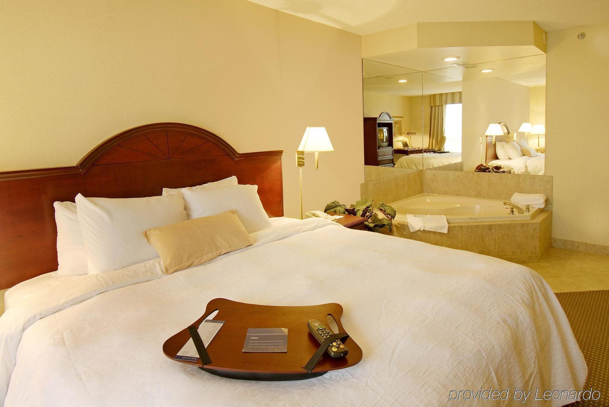 Country Inn & Suites By Radisson, Toronto Mississauga, On מראה חיצוני תמונה