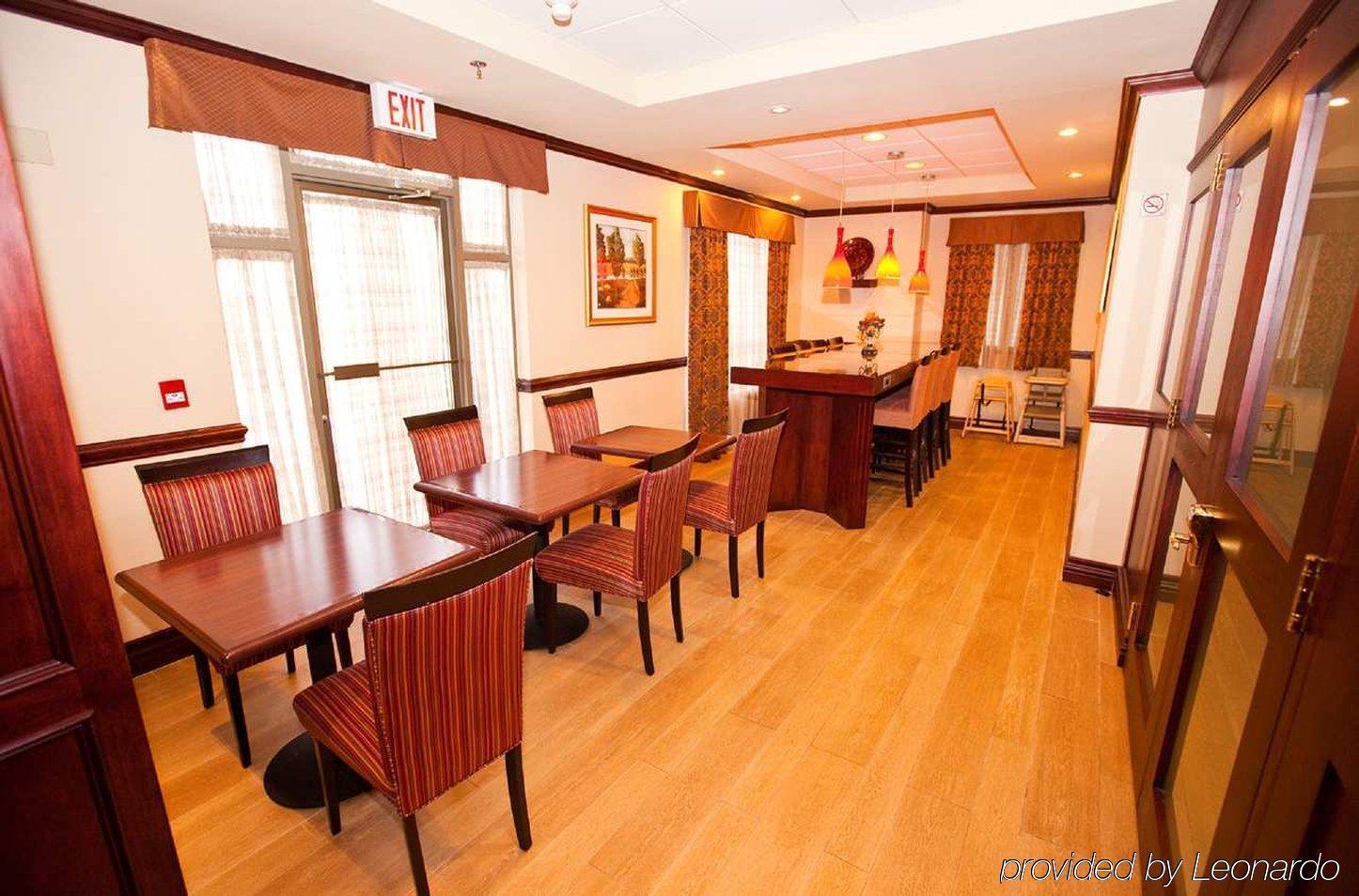 Country Inn & Suites By Radisson, Toronto Mississauga, On מראה חיצוני תמונה