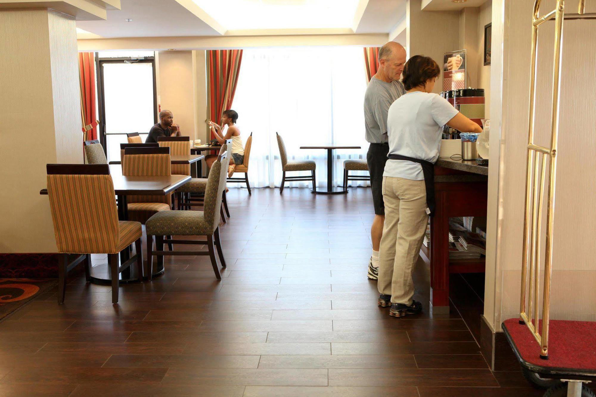 Country Inn & Suites By Radisson, Toronto Mississauga, On מסעדה תמונה